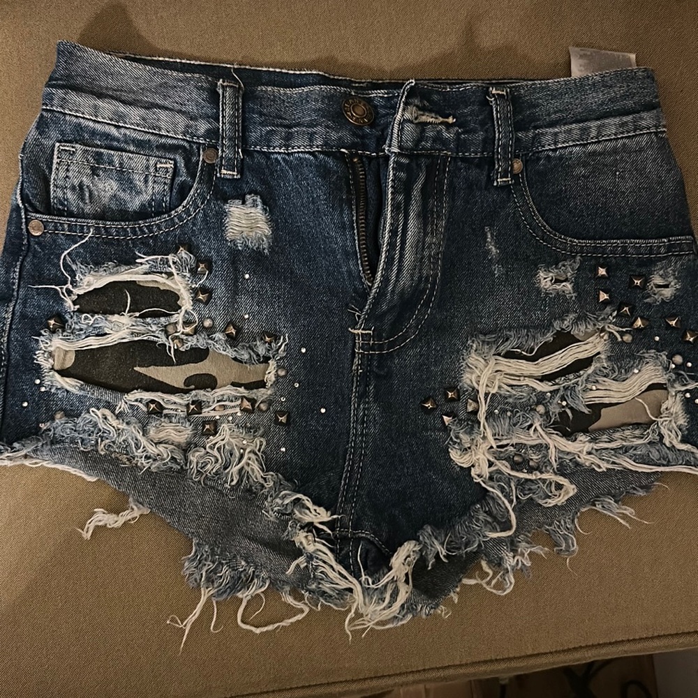 Jean Shorts - Picture 4 of 5